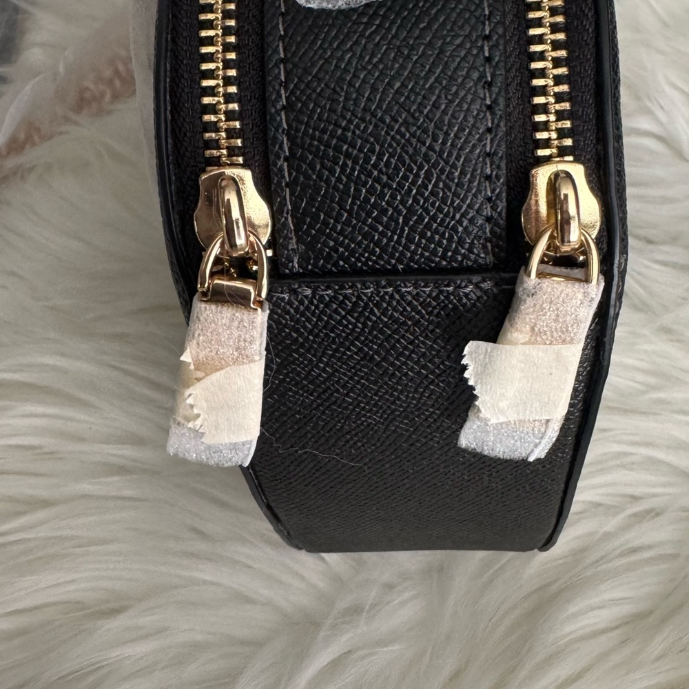 Coach Heart-Shaped Black Crossbody Bag - Picture 4 of 12
